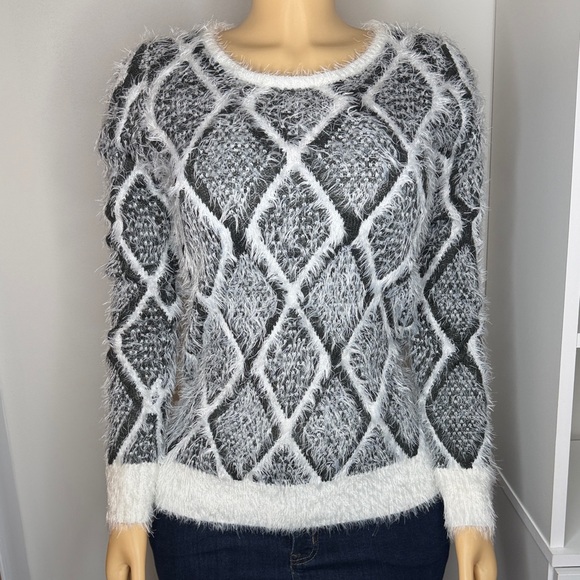 Neiman Marcus Sweater Size Small - Picture 3 of 11